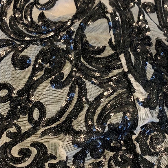 LACE MERMAID DRESS - Picture 5 of 7